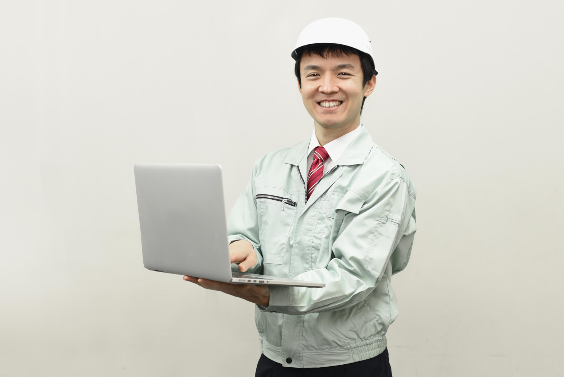 CAD選定による業務効率化などのメリットを解説